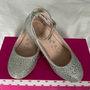 Girls silver-studded mini heel shoe